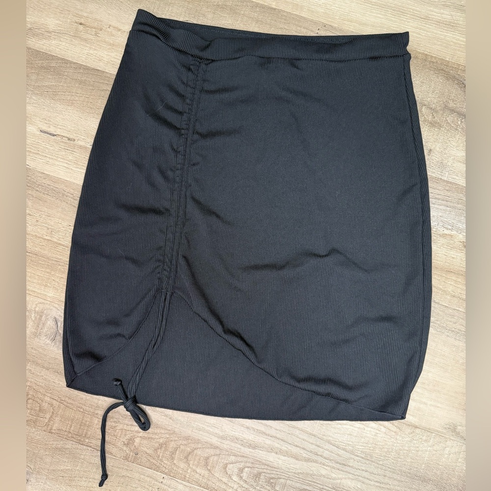 Black beach coverup skirt with cinch
